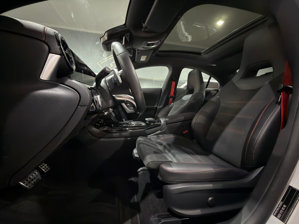 Mercedes Benz CLA-35 AMG Branco