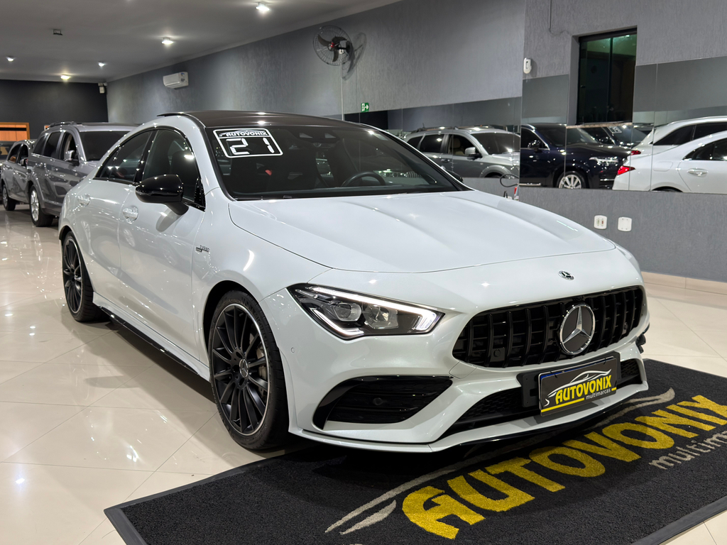 Mercedes Benz CLA-35 AMG Branco