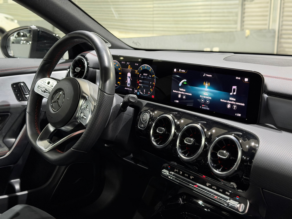 Mercedes Benz CLA-35 AMG Branco