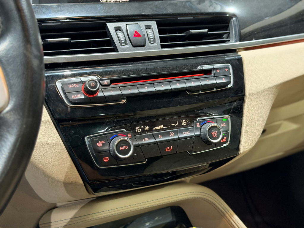 BMW X1 Prata