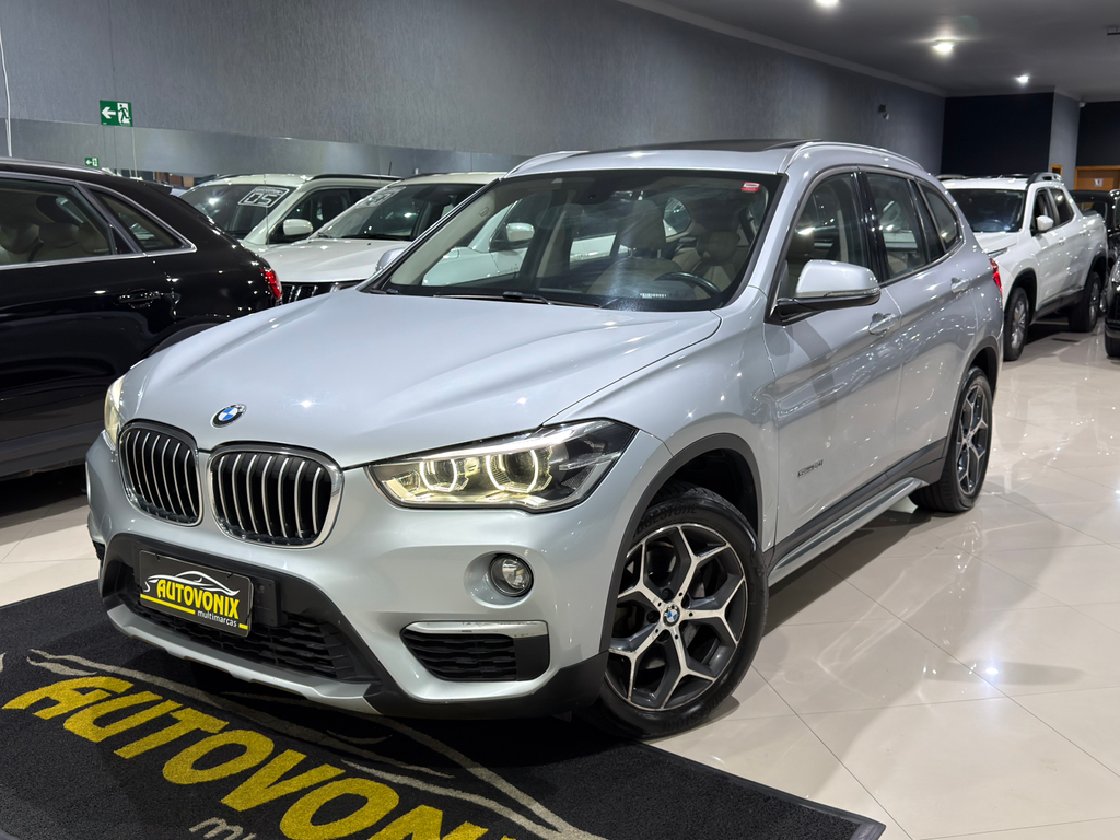 BMW X1 Prata
