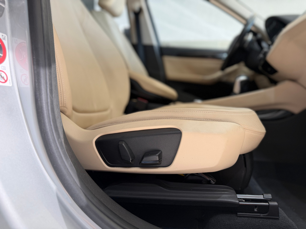 BMW X1 Prata