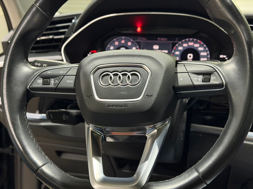 Audi Q3 Preto