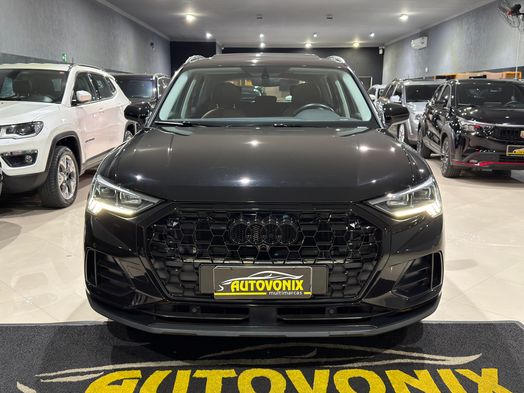 Audi Q3 Preto