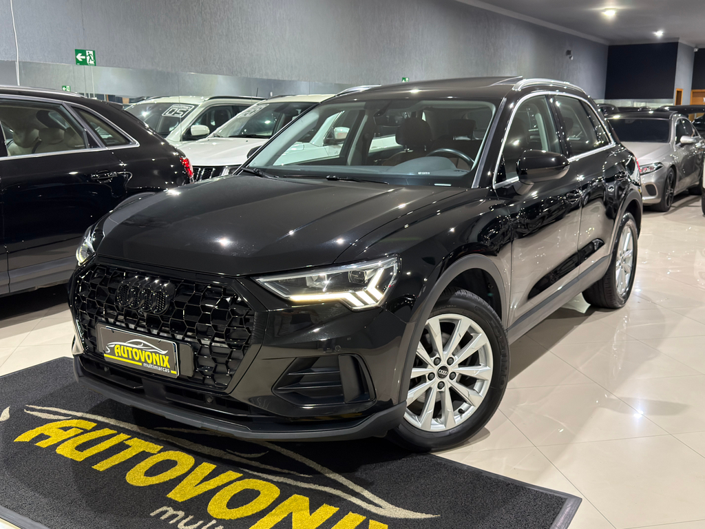 Audi Q3 Preto