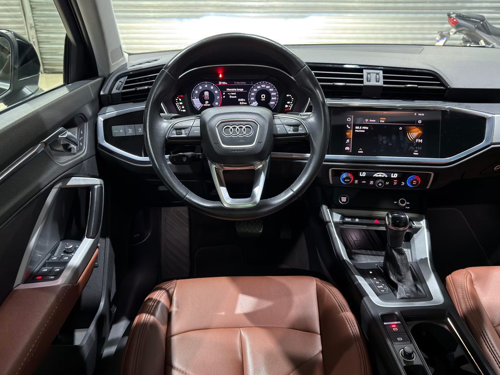 Audi Q3 Preto
