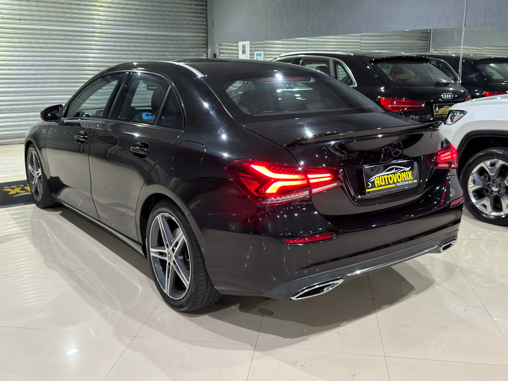 Mercedes Benz A 200 Preto