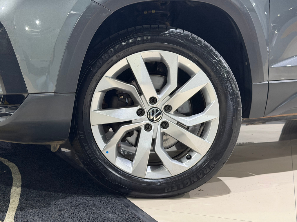 Volkswagen TAOS Cinza