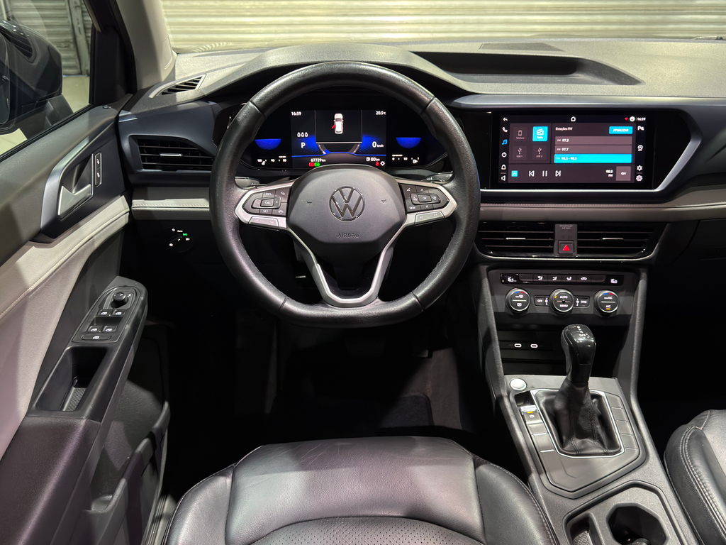 Volkswagen TAOS Cinza