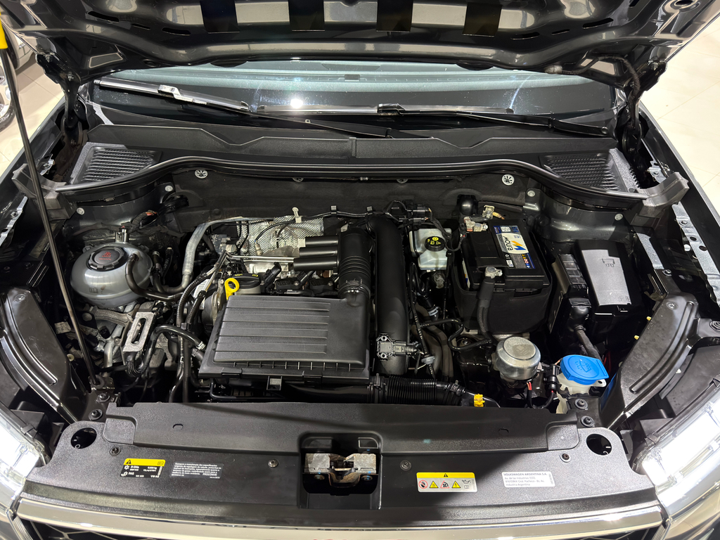 Volkswagen TAOS Cinza