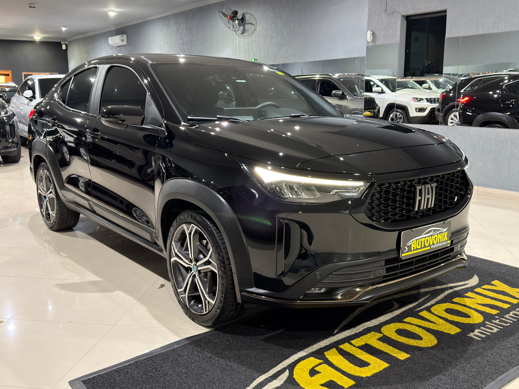 Fiat FASTBACK Preto
