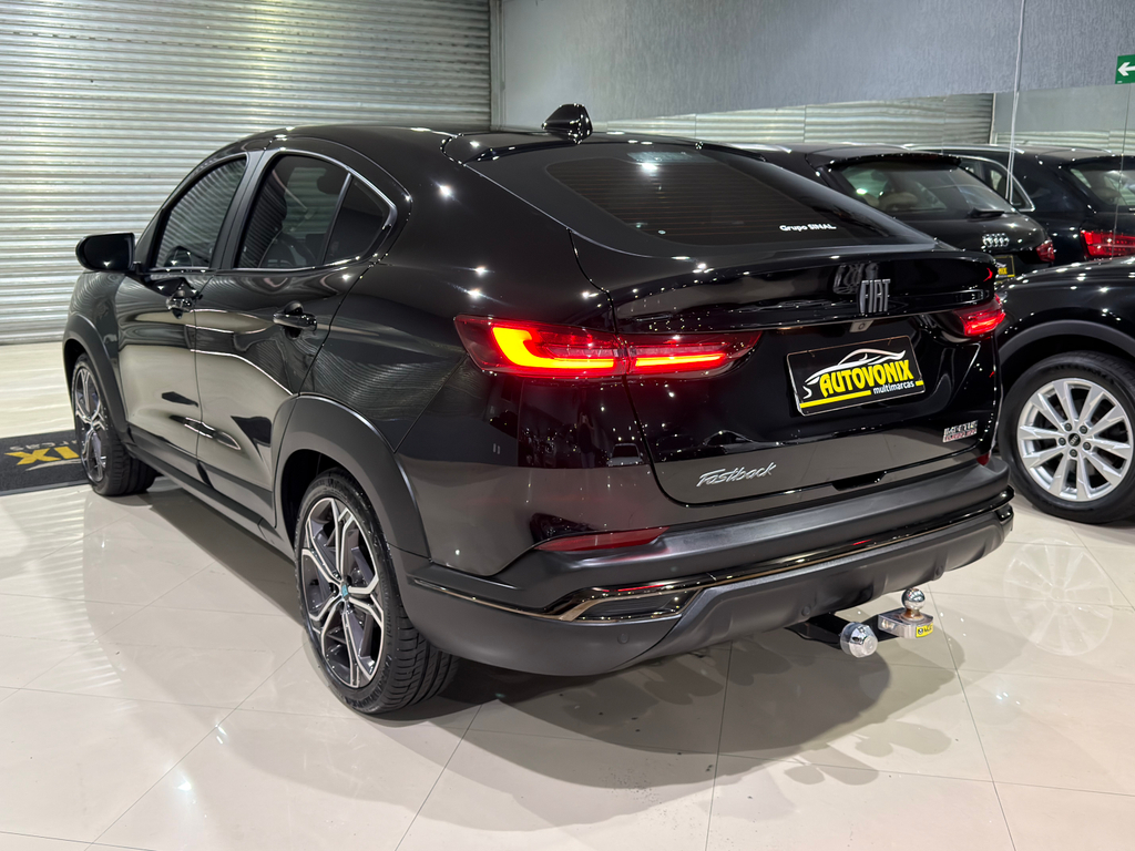 Fiat FASTBACK Preto
