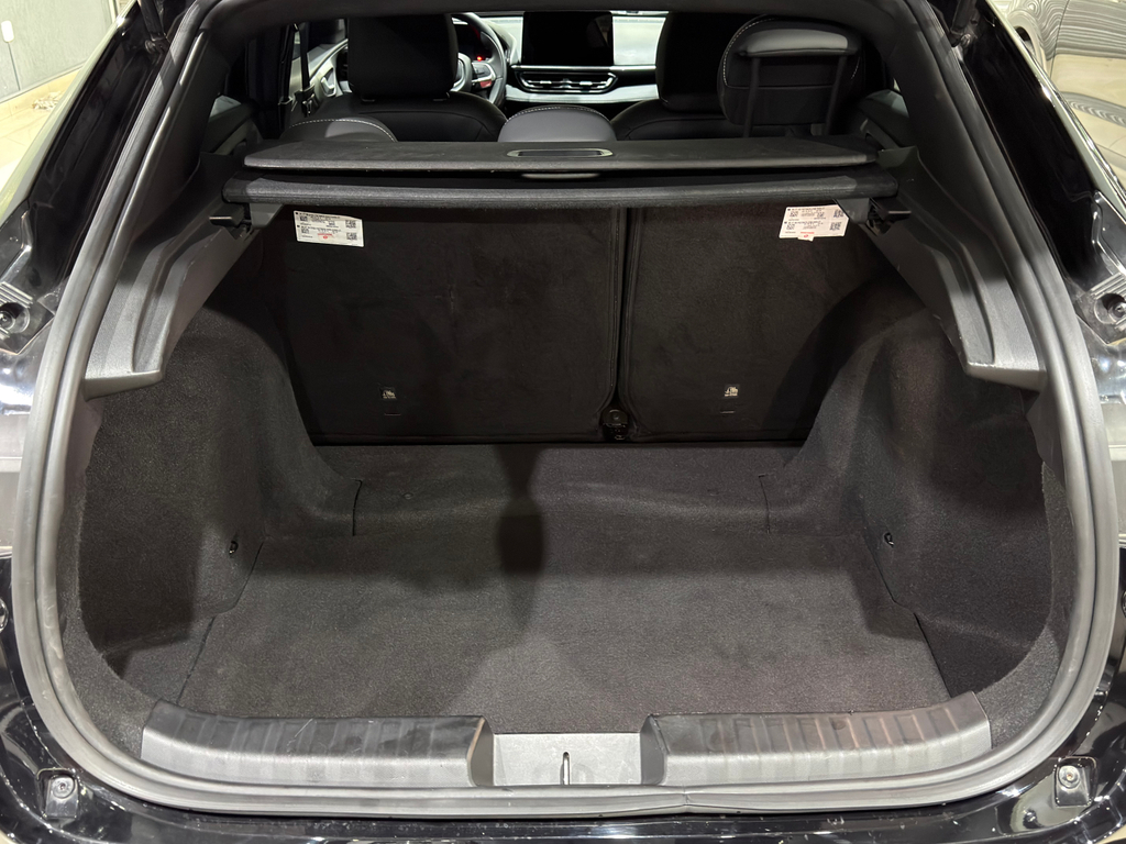 Fiat FASTBACK Preto