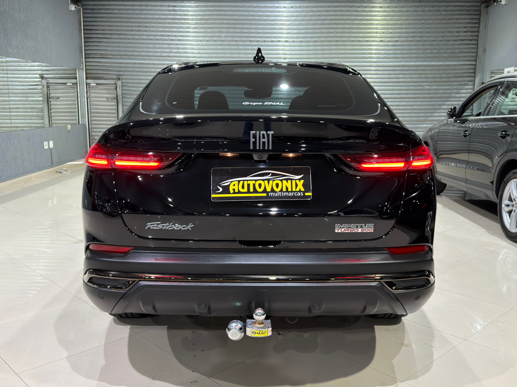 Fiat FASTBACK Preto