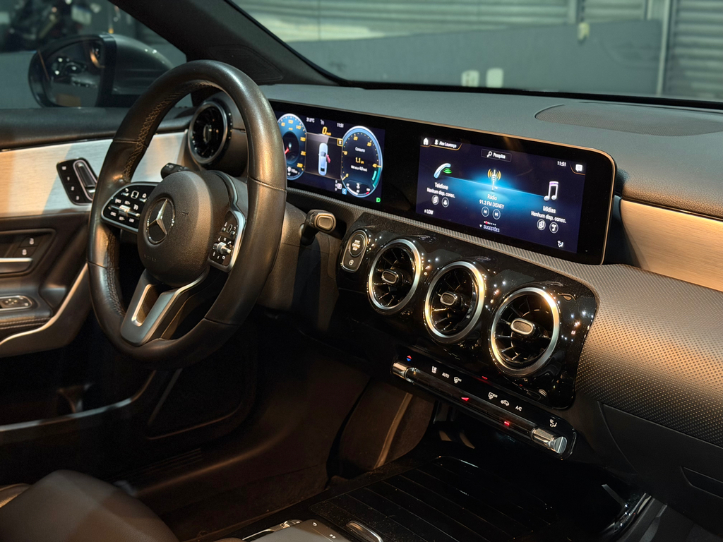 Mercedes Benz A 200 Prata