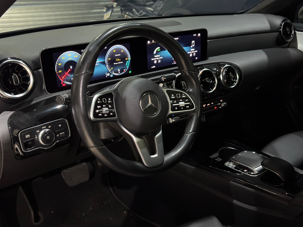 Mercedes Benz A 200 Prata
