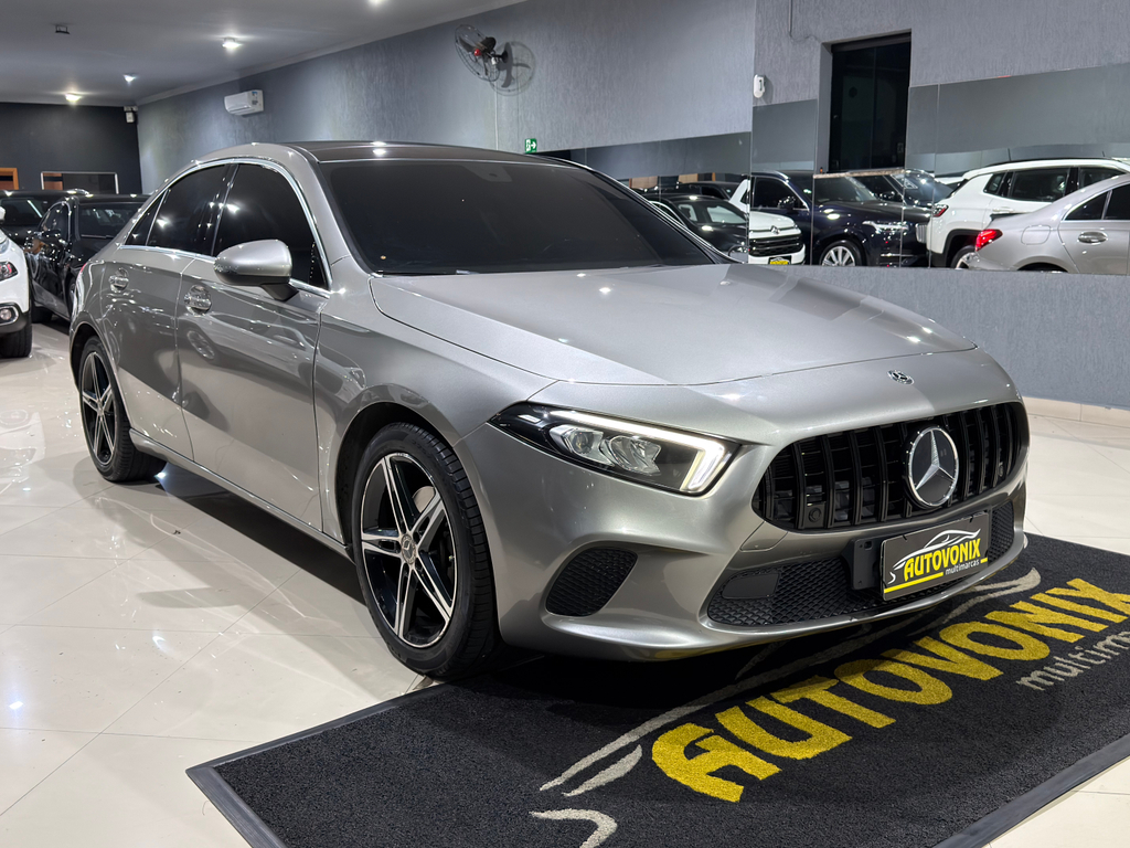 Mercedes Benz A 200 Prata