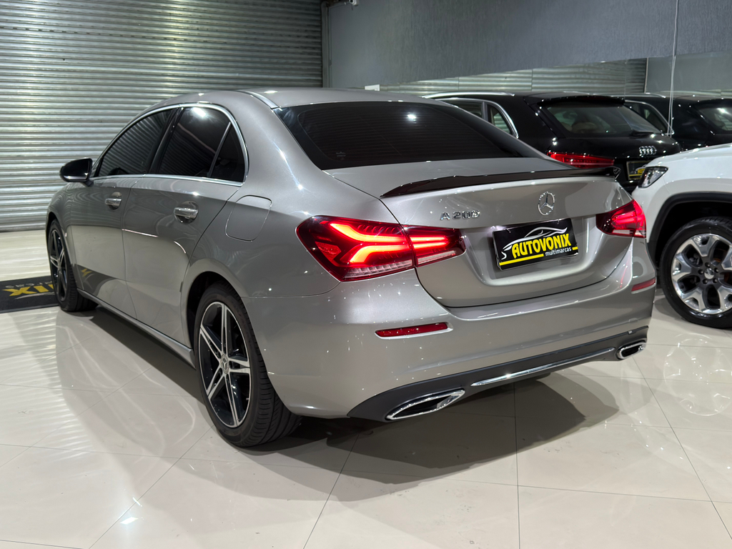 Mercedes Benz A 200 Prata