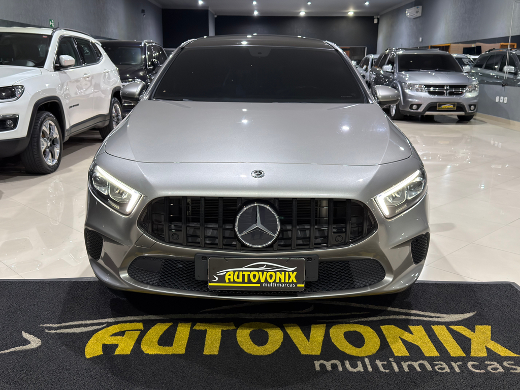 Mercedes Benz A 200 Prata
