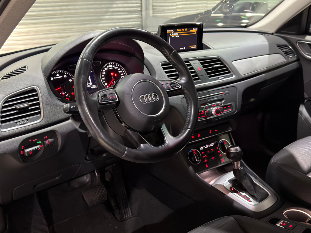 Audi Q3 Preto