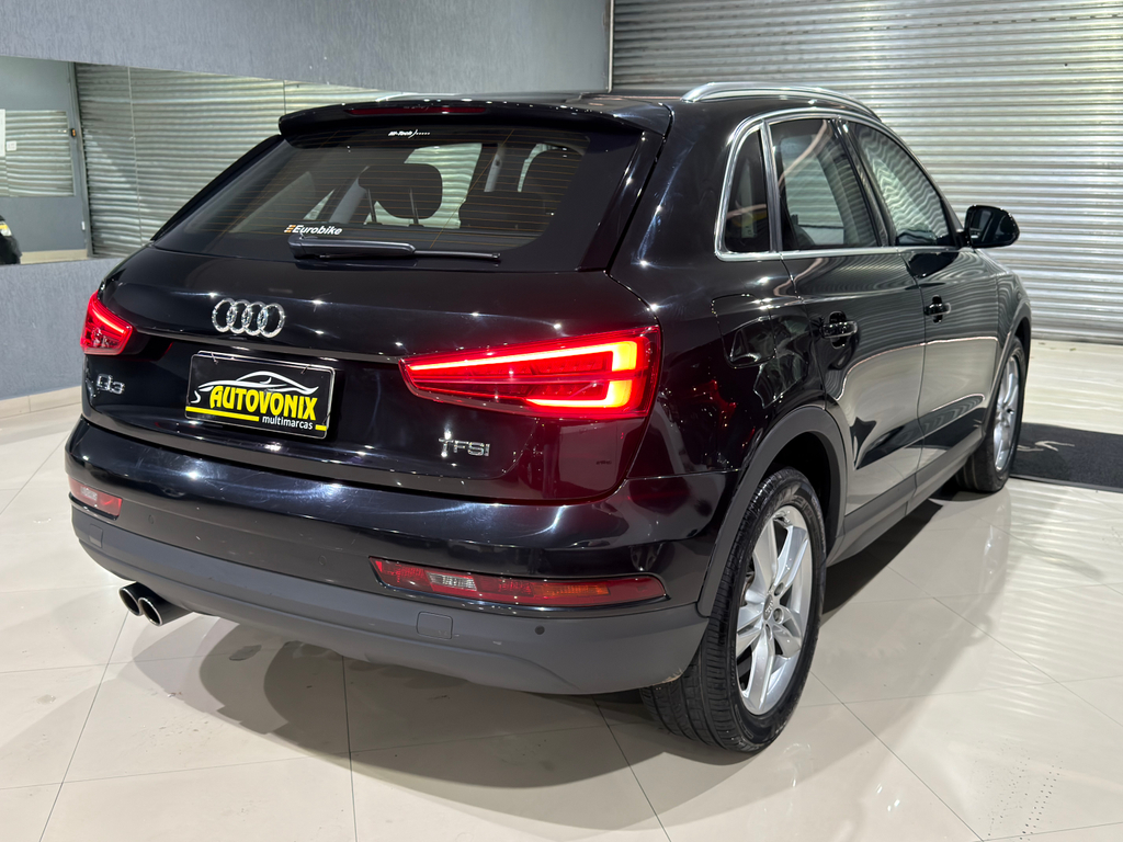 Audi Q3 Preto