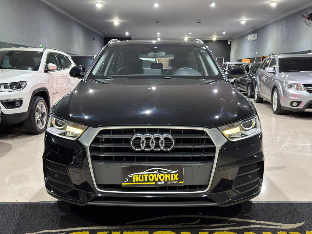 Audi Q3 Preto
