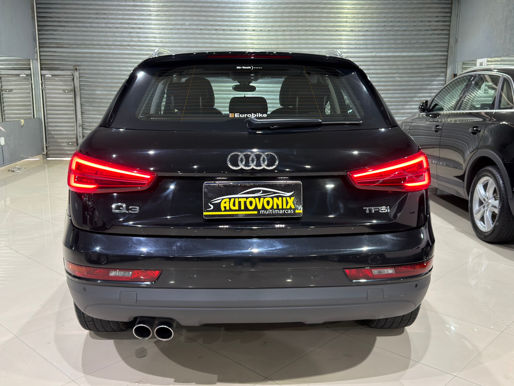 Audi Q3 Preto