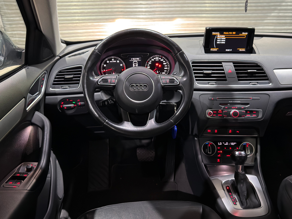 Audi Q3 Preto
