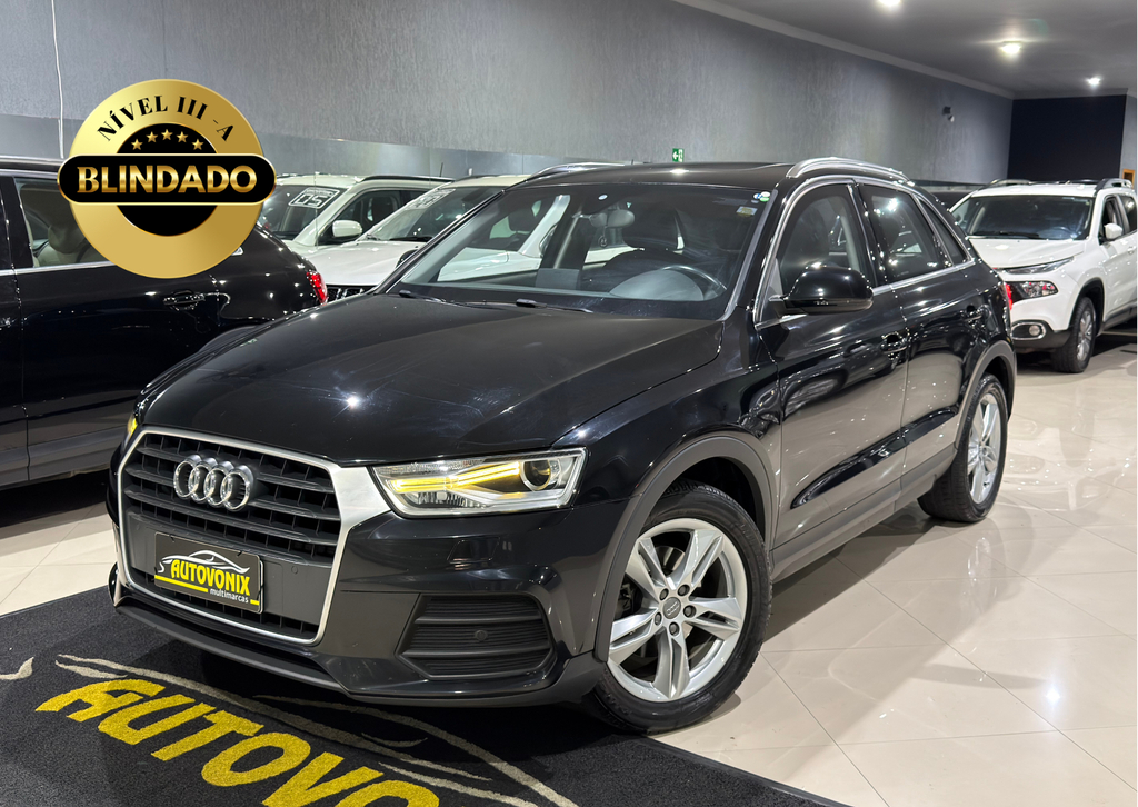 Audi Q3 Preto