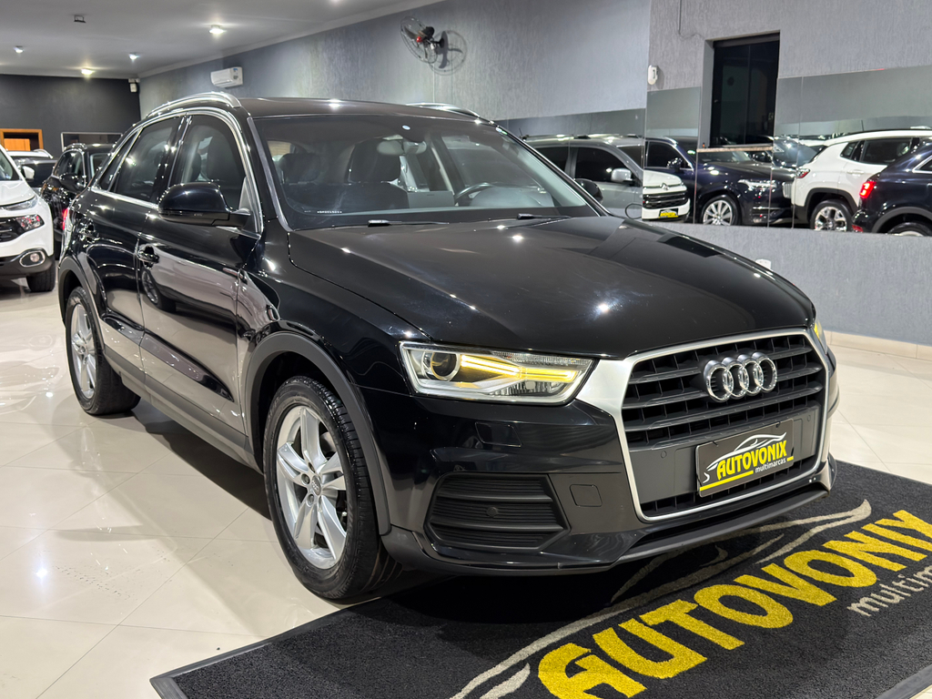 Audi Q3 Preto