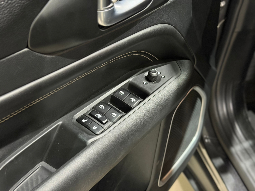 Jeep Compass Cinza