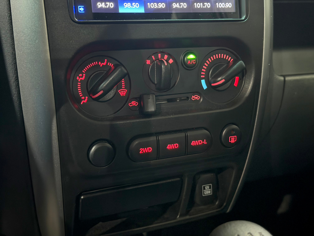 Suzuki Jimny Vermelho
