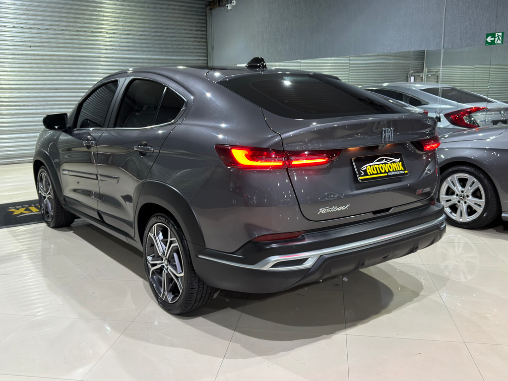 Fiat FASTBACK Cinza