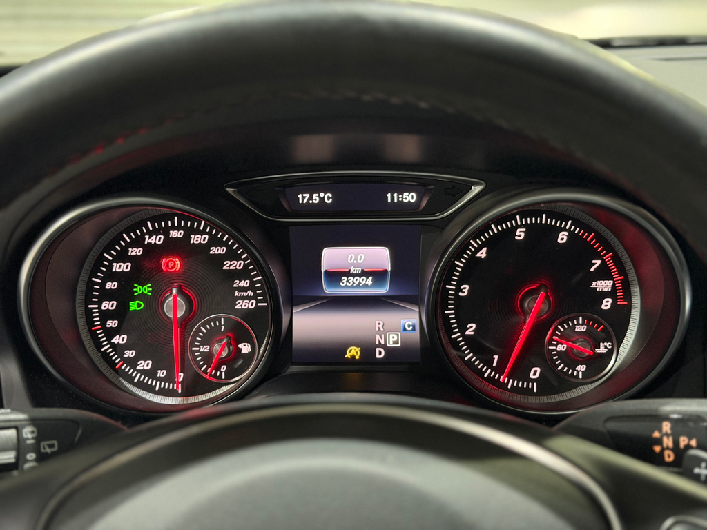 Mercedes Benz GLA-200 Preto