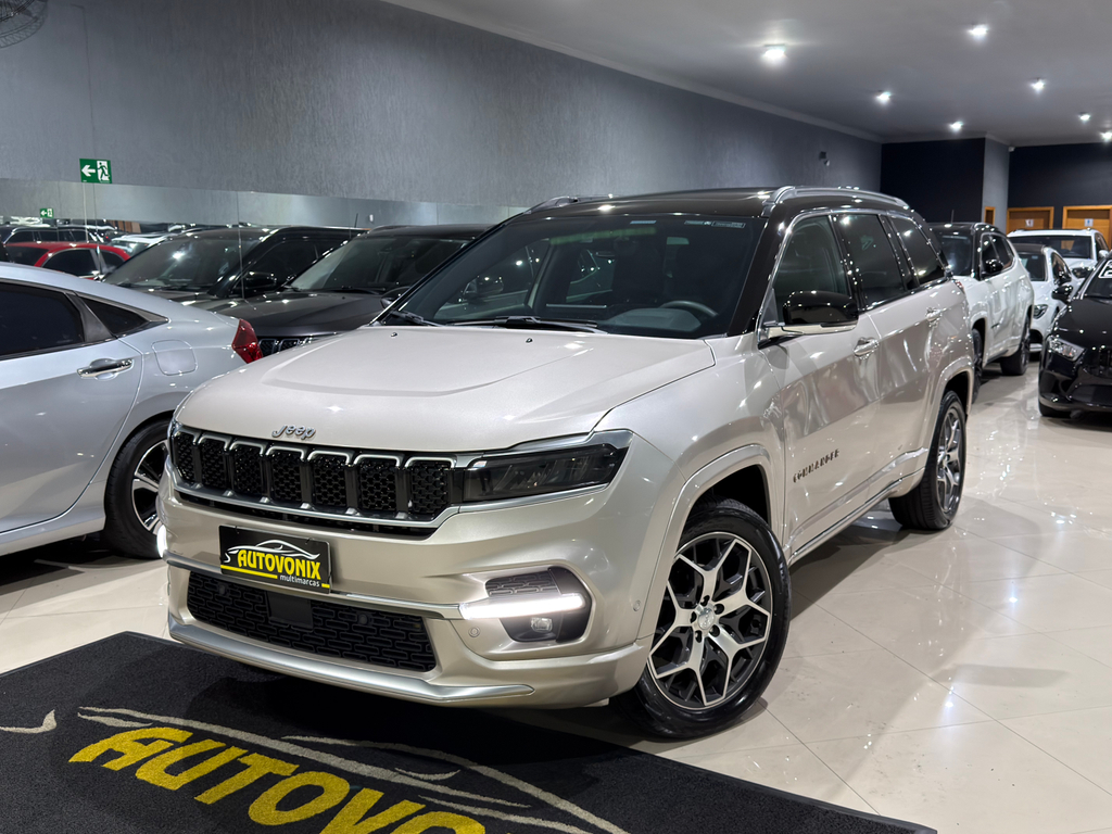 Jeep Commander Dourado