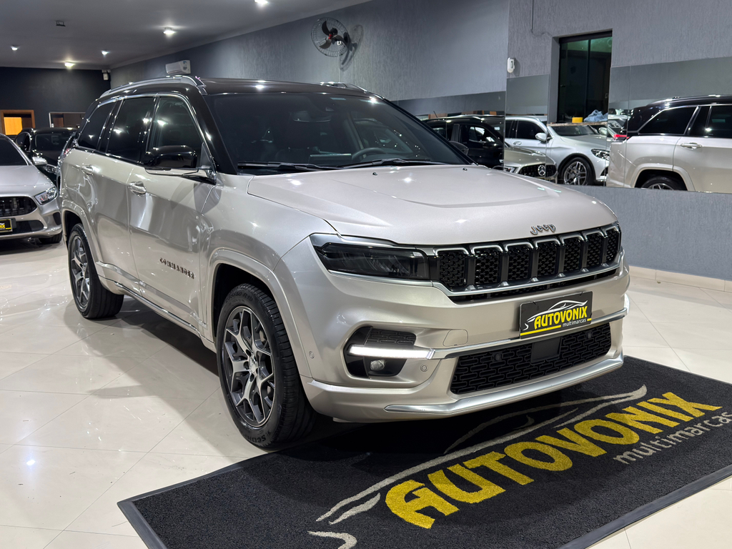 Jeep Commander Dourado