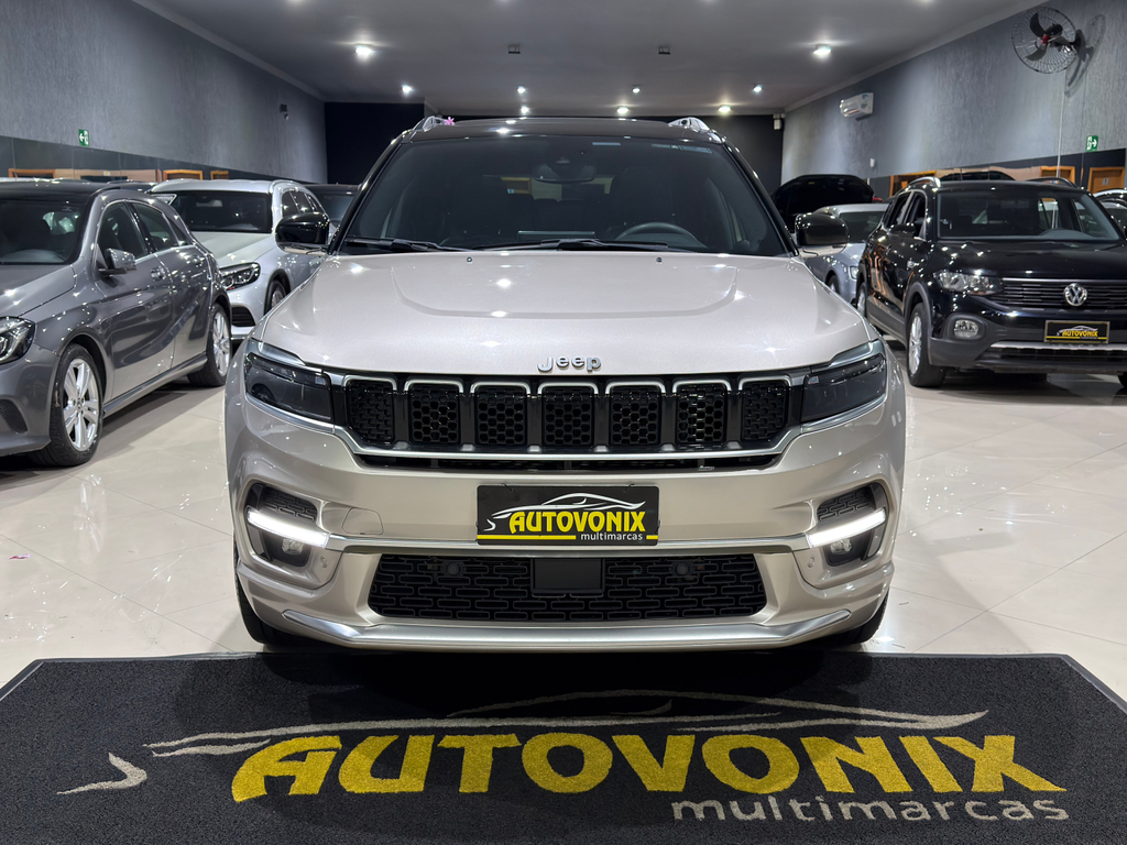Jeep Commander Dourado