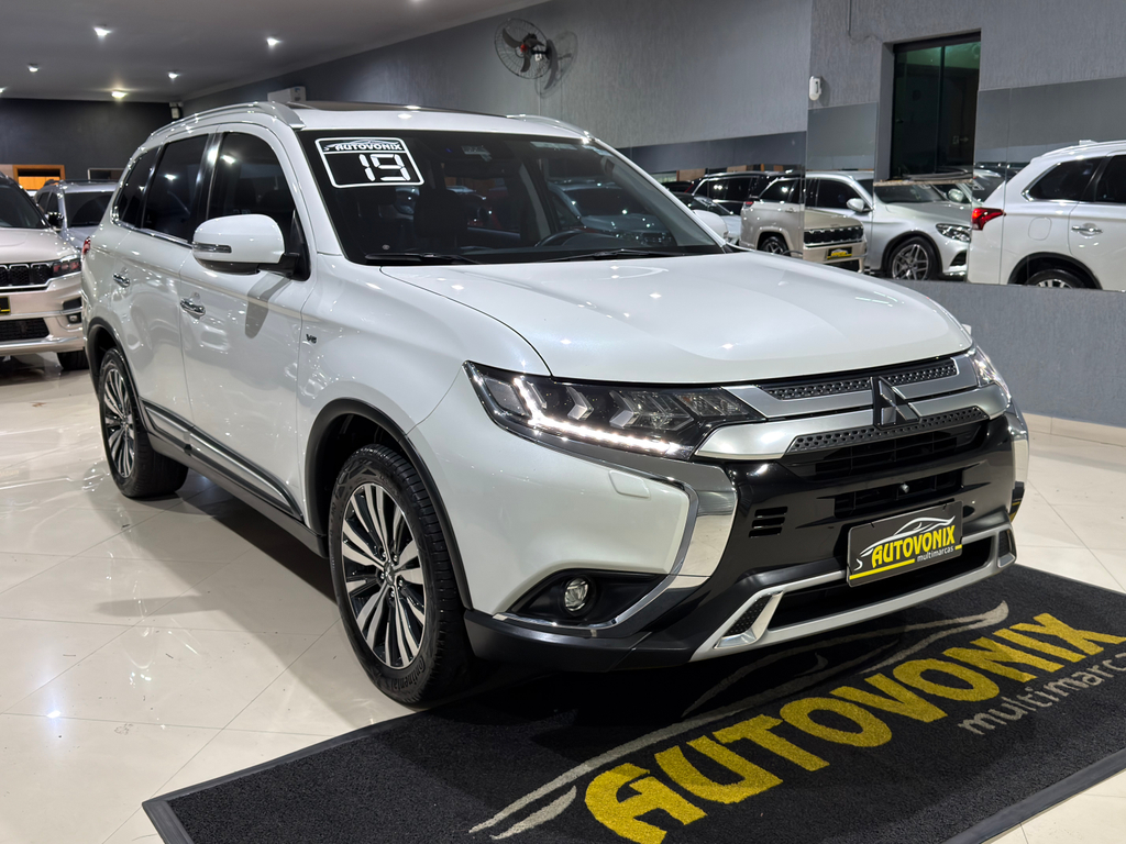 Mitsubishi Outlander Branco