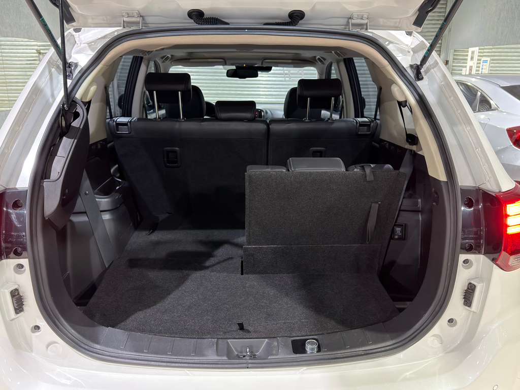 Mitsubishi Outlander Branco