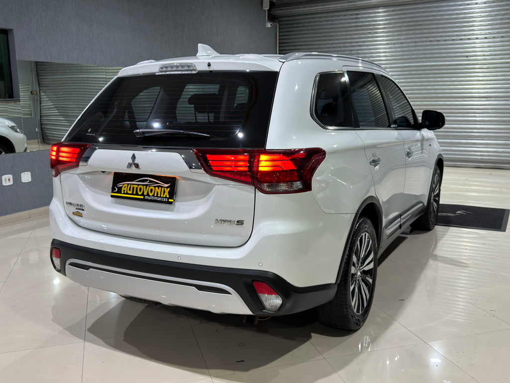 Mitsubishi Outlander Branco