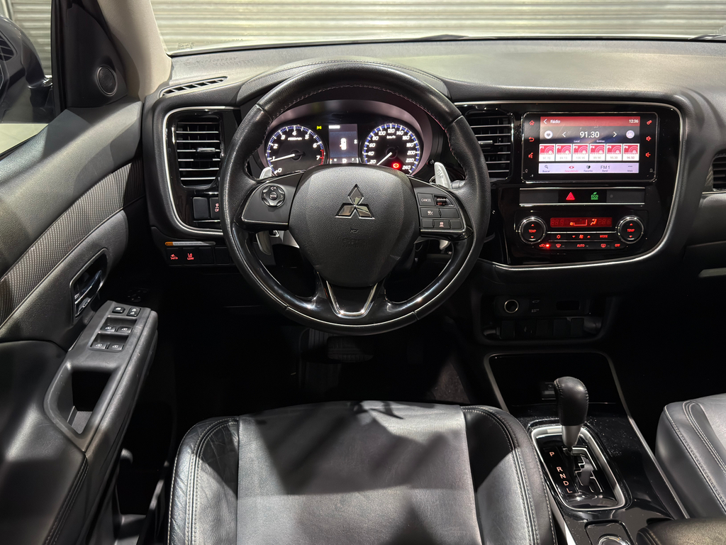 Mitsubishi Outlander Branco