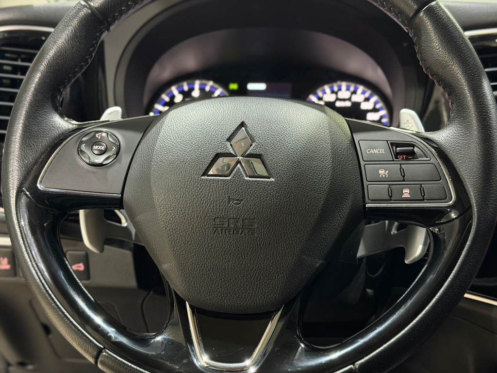 Mitsubishi Outlander Branco