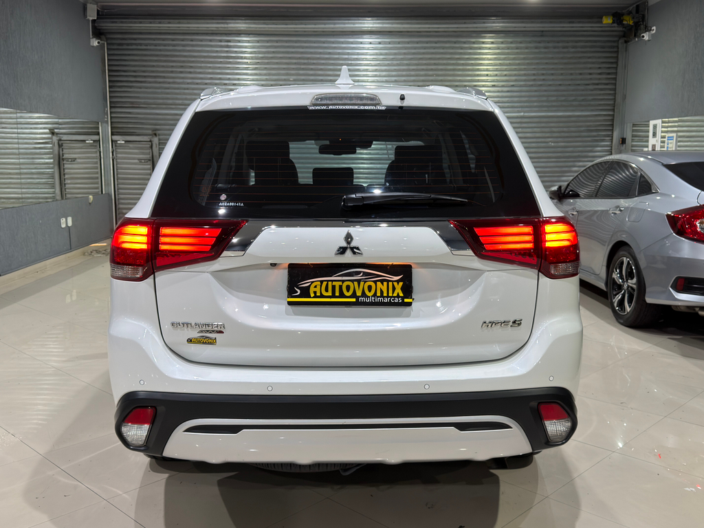 Mitsubishi Outlander Branco