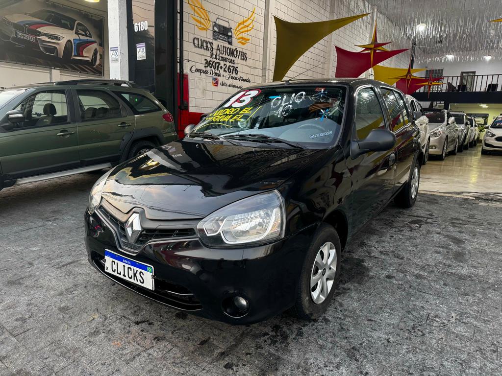 Renault Clio Preto