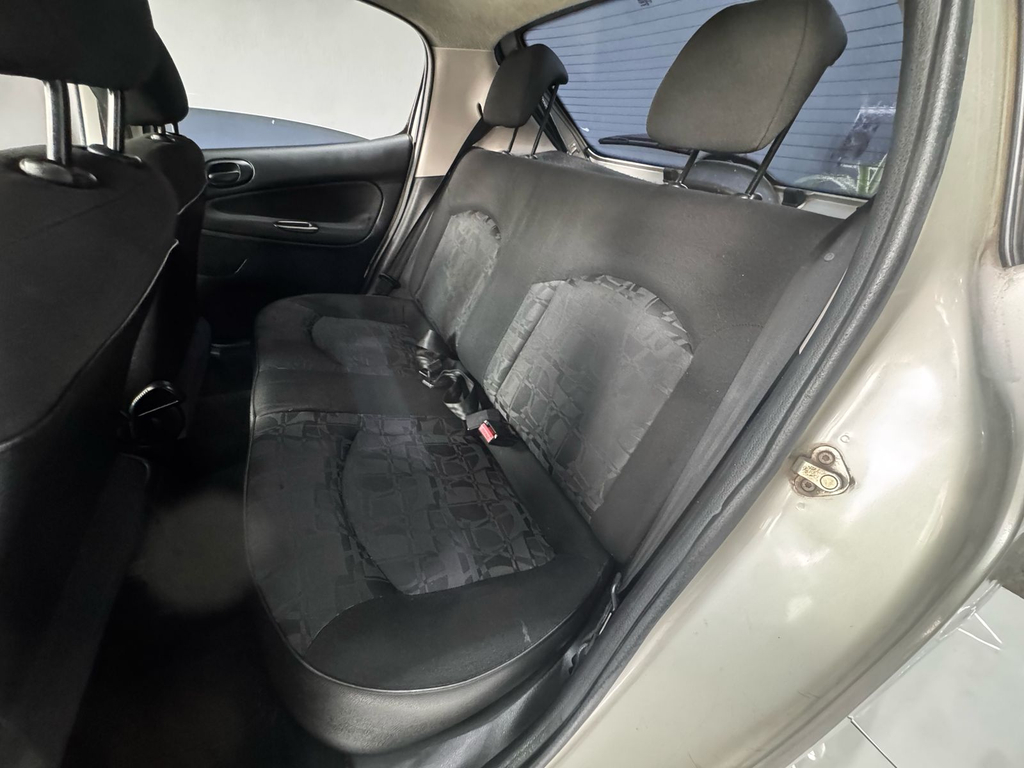 Peugeot 207 Prata