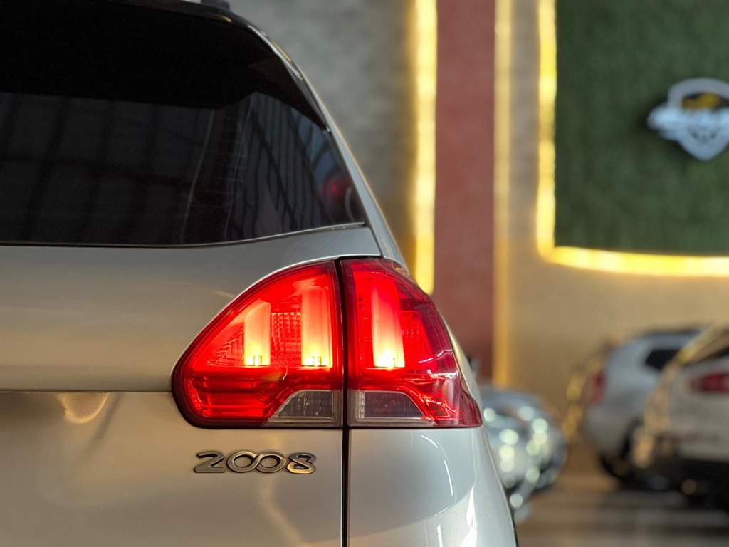 Peugeot 2008 Prata