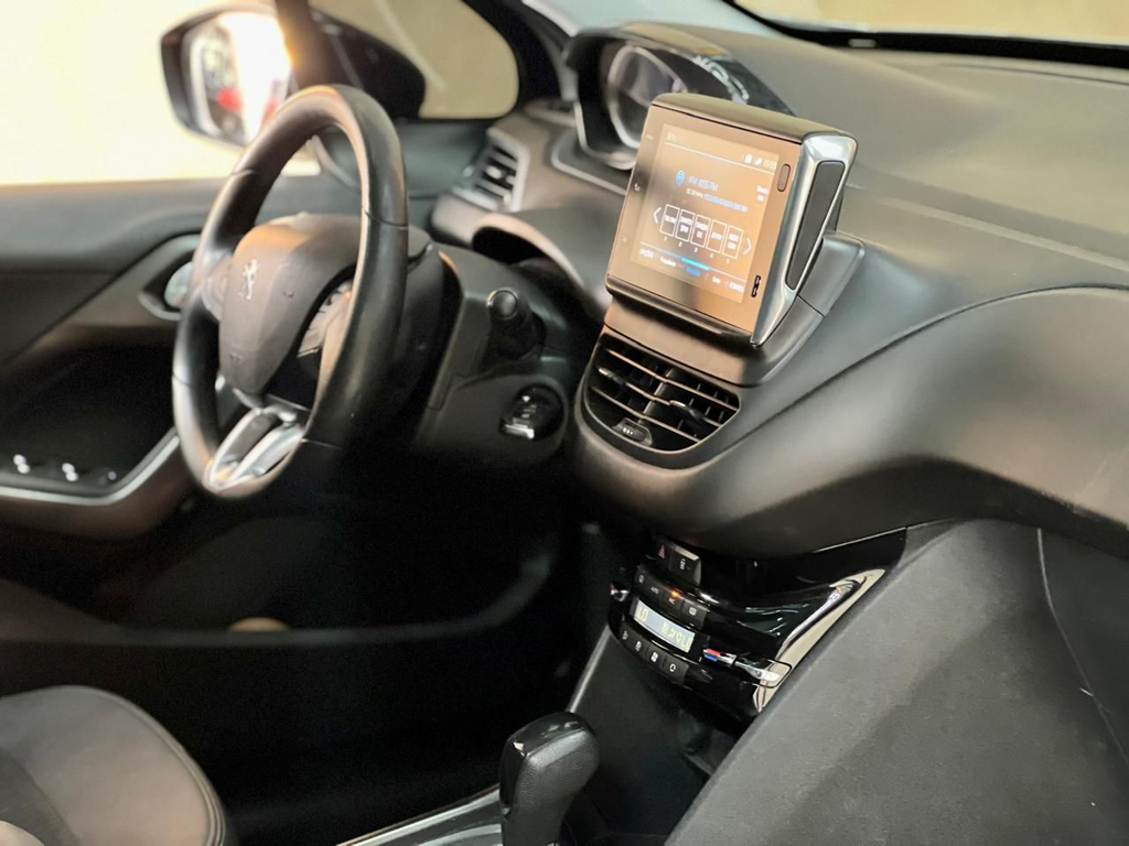 Peugeot 2008 Prata