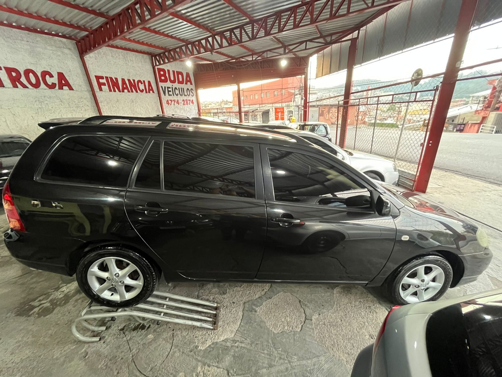 Toyota Fielder Preto