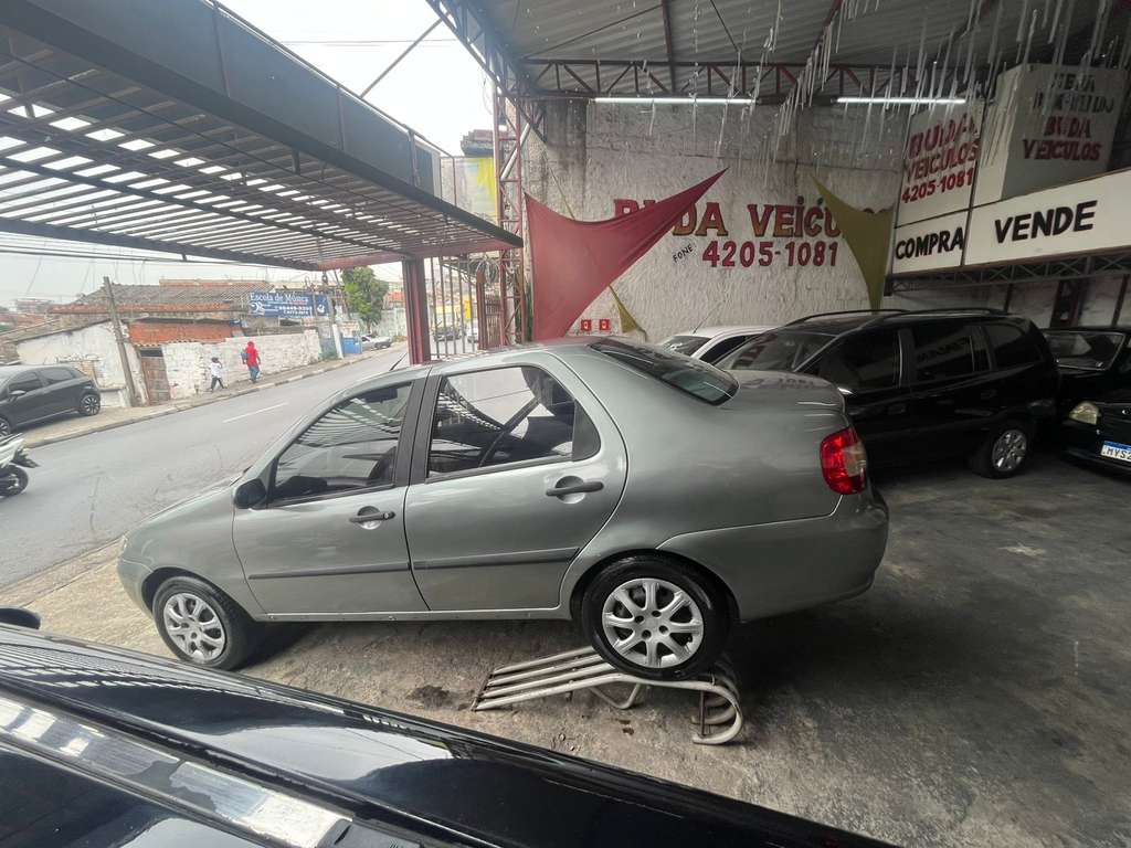 Fiat Siena Cinza