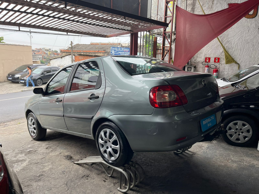 Fiat Siena Cinza